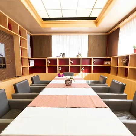 Hotell Jozef 4*