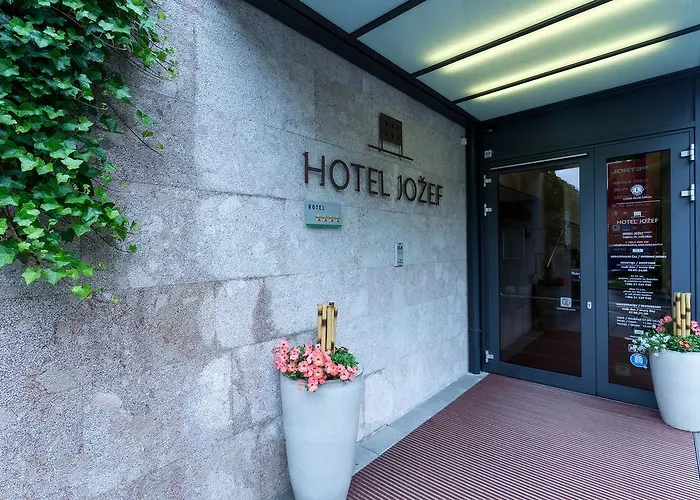 Jozef Hotel